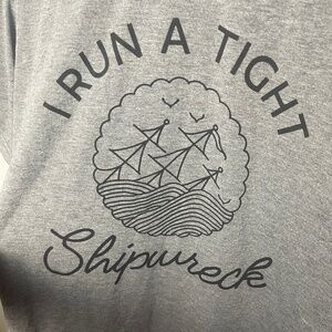 run a Tight Shipwreck t-shirt grey size XXL graphic T-shirt for woman